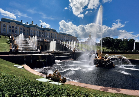 Петергоф. Большой каскад. 1714-1725 гг., 1720-1740 гг. Перестроен в 1746-1755 гг. архитектором Франческо Бартоломео Растрелли.